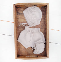 Load image into Gallery viewer, Baby Knit Booties
